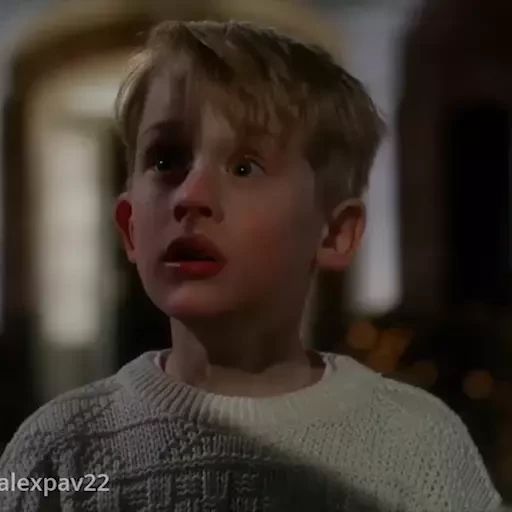 Стикер «Один дома-3»