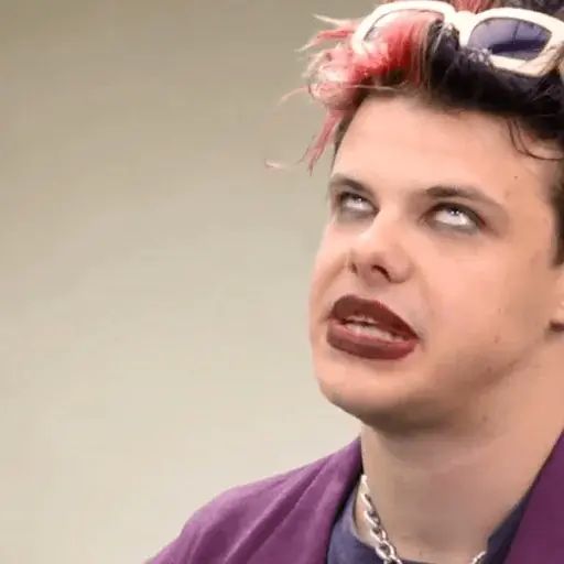 Стикер «YUNGBLUD-1»