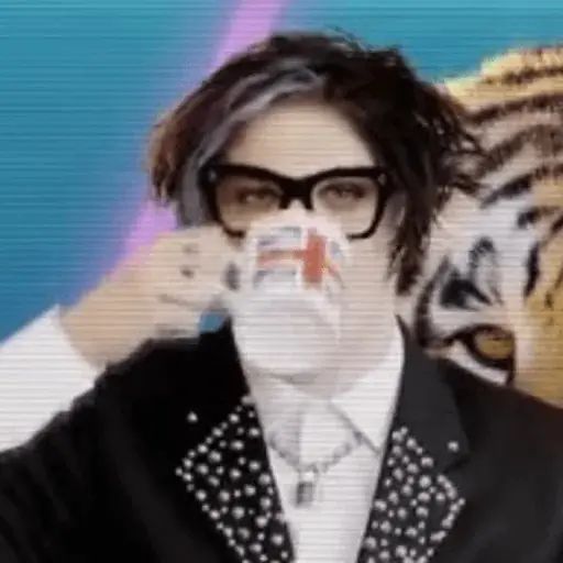 Стикер «YUNGBLUD-2»
