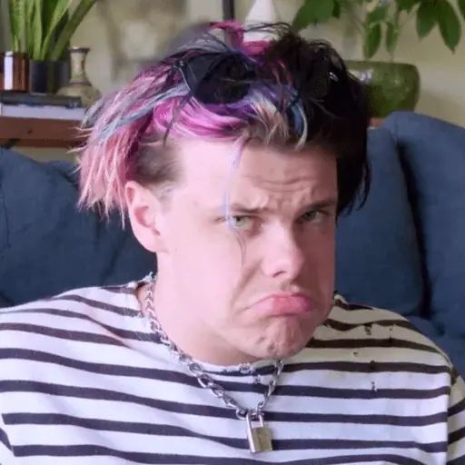Стикер «YUNGBLUD-7»