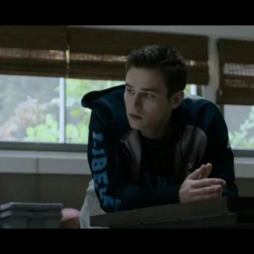 Стикер «13 причин почему-9»