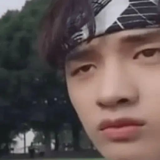 Стикер «K-pop mems-11»